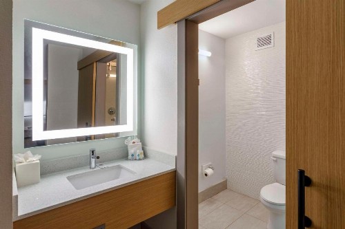Quality Inn Nashville Downtown - Stadium - image 31