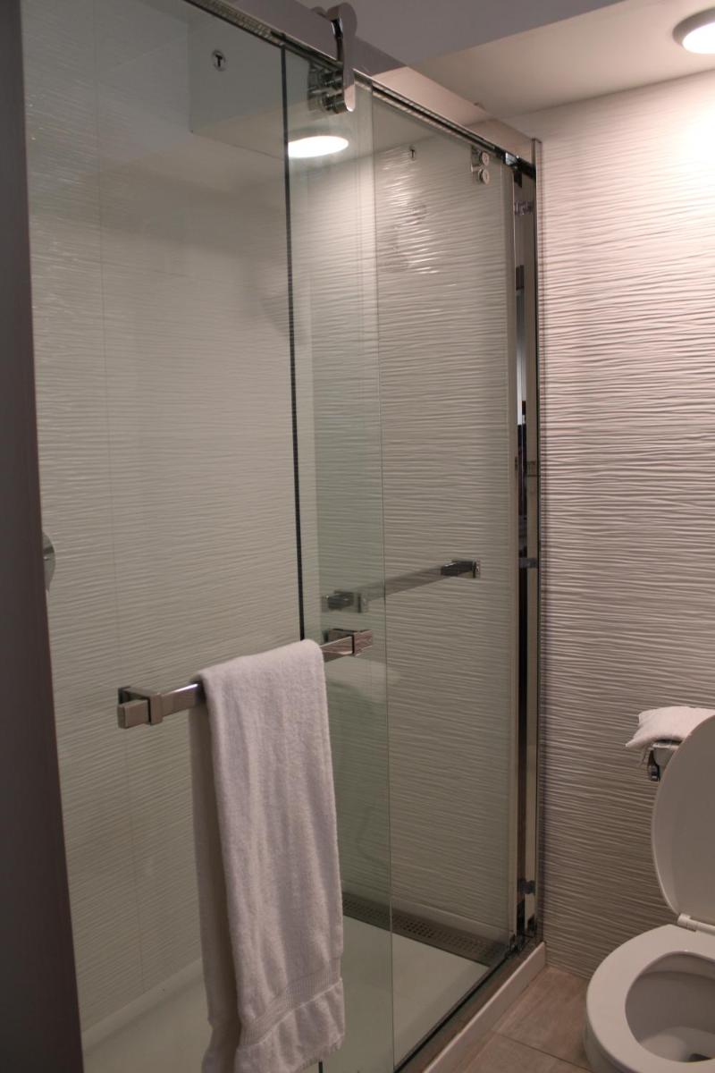 Quality Inn Nashville Downtown - Stadium - image 6