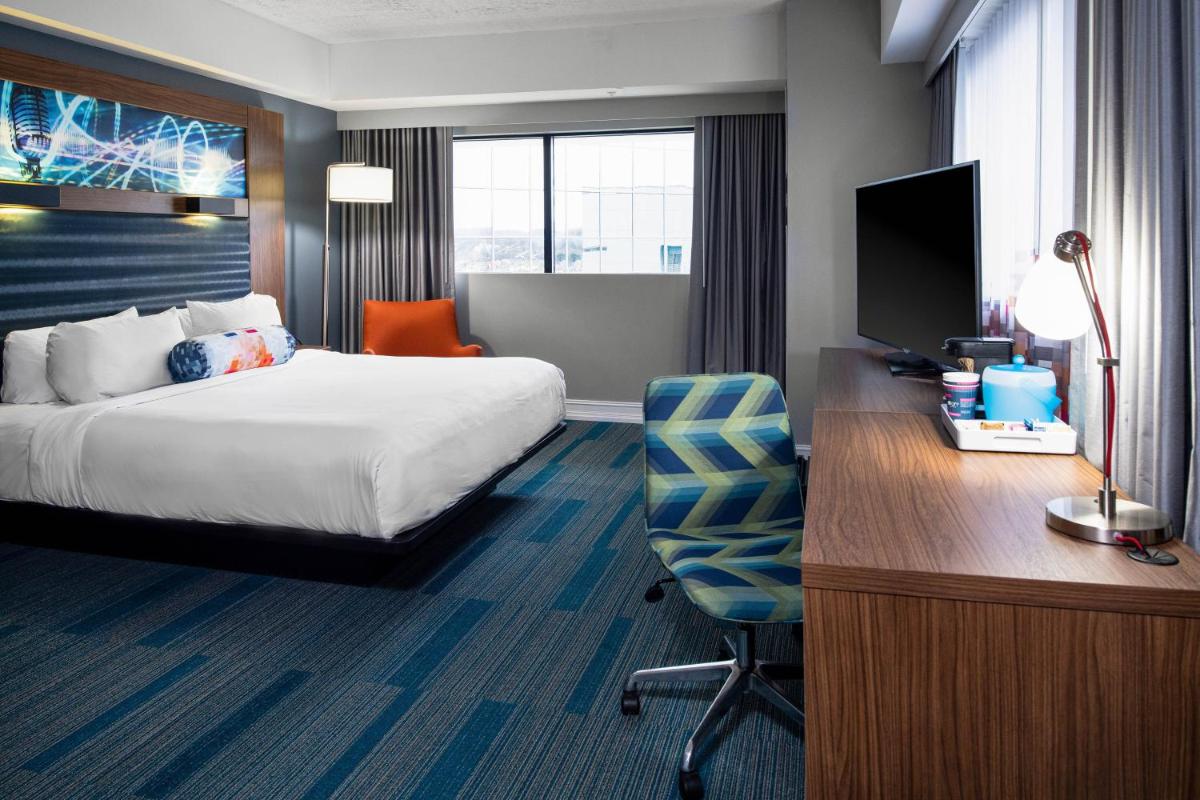 Aloft Nashville West End - image 2