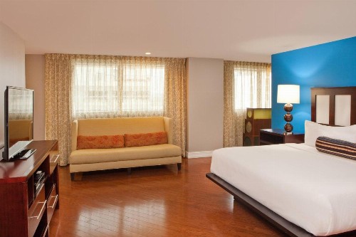 Aloft Nashville West End - image 7