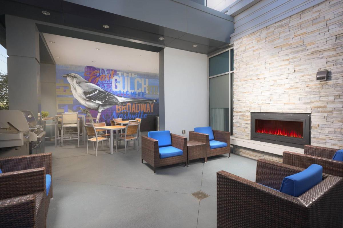 Fairfield Inn and Suites by Marriott Nashville Downtown/The Gulch - image 3