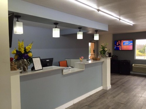 Lotus Inn and Suites Nashville - image 18