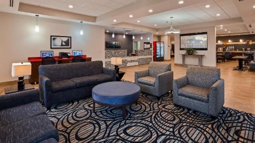 Best Western Plus Sunrise Inn - image 3
