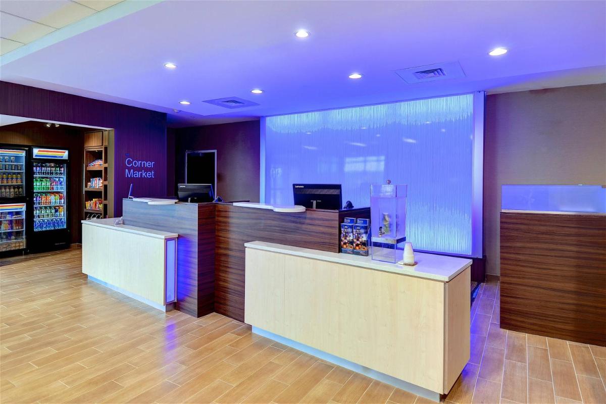 Fairfield Inn & Suites by Marriott Nashville MetroCenter - image 3