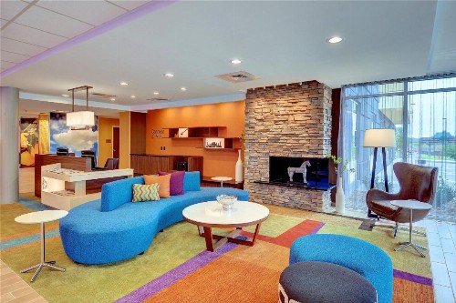 Fairfield Inn & Suites by Marriott Nashville MetroCenter - image 4