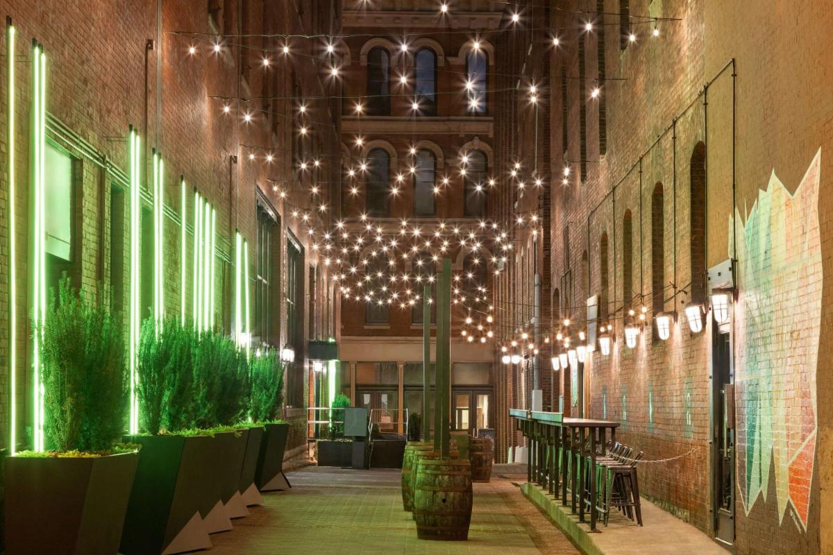 21c Museum Hotel Nashville - image 2