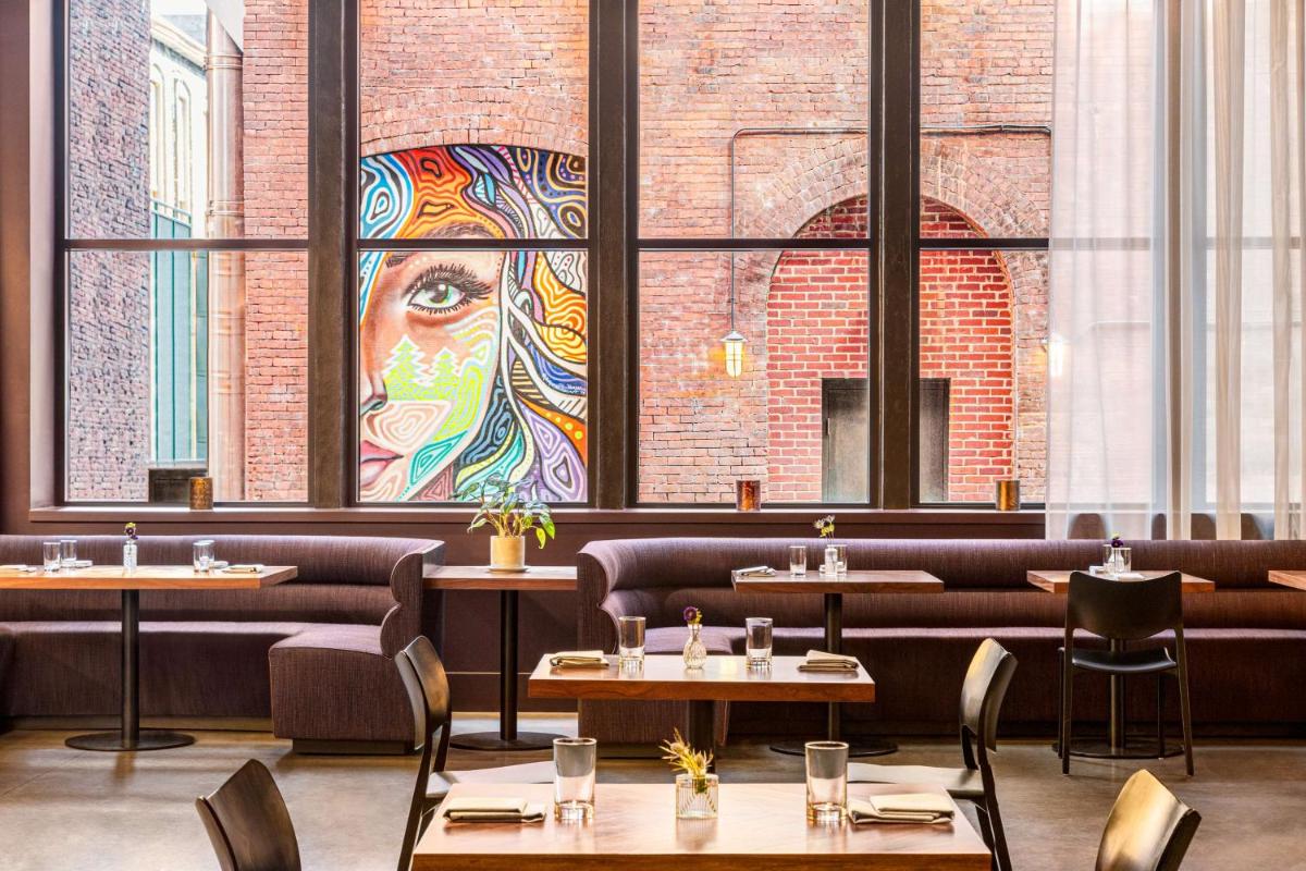 21c Museum Hotel Nashville - image 4