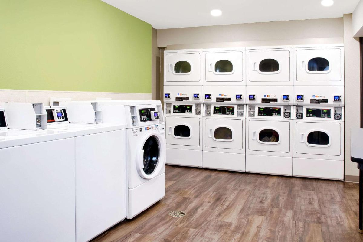 WoodSpring Suites Nashville Airport - image 3