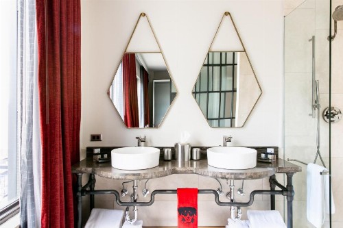 Bobby Hotel - image 16
