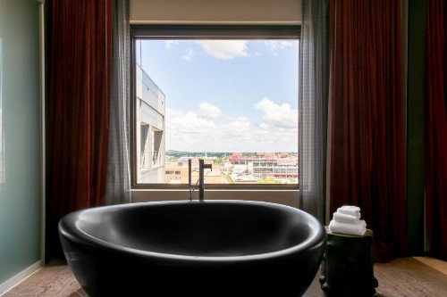 Bobby Hotel - image 17
