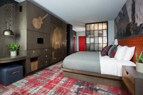Bobby Hotel - image 22