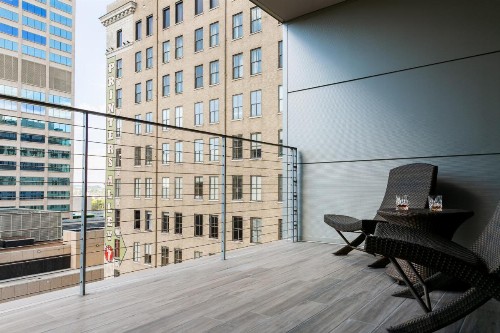 Bobby Hotel - image 29