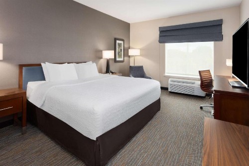 Wingate by Wyndham Nashville Airport - image 15
