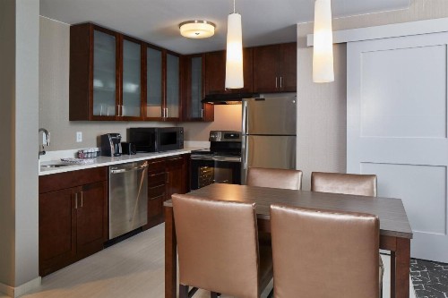 Residence Inn by Marriott Nashville Downtown/Convention Center - image 9