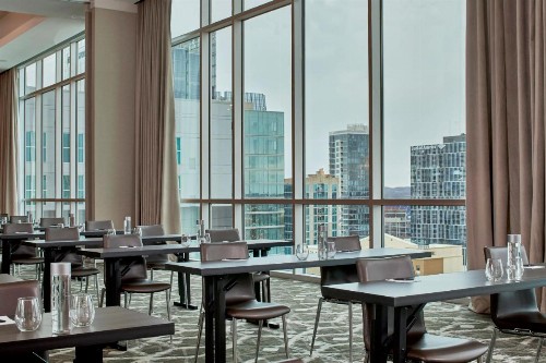 SpringHill Suites by Marriott Nashville Downtown/Convention Center - image 6