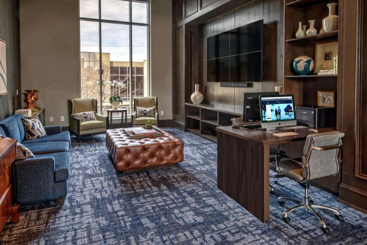 Hilton Nashville Green Hills - image 6