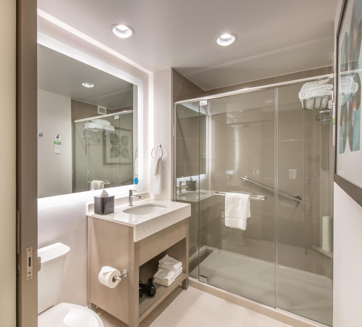 Hyatt House Nashville at Vanderbilt - image 2