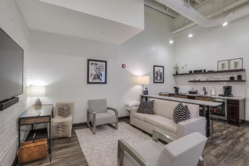 Studio 154 Luxury Hotel - image 12