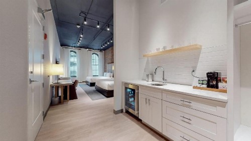 Studio 154 Luxury Hotel - image 2