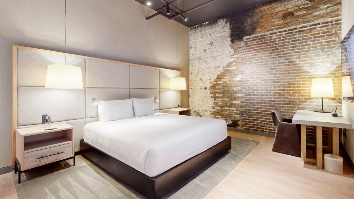 Studio 154 Luxury Hotel - image 4