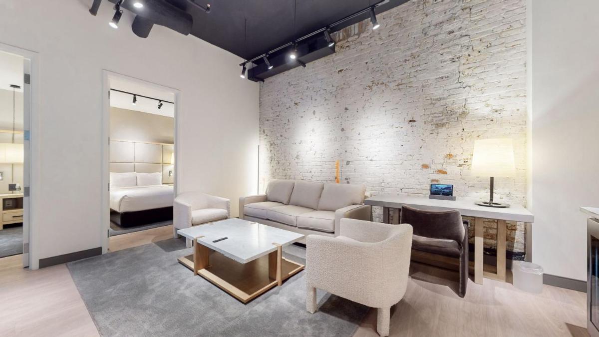 Studio 154 Luxury Hotel - image 7