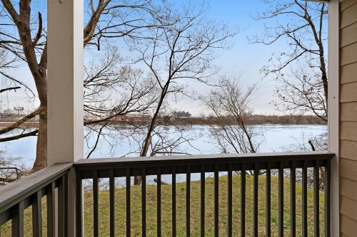 Nash-Vegas Oasis - image 7