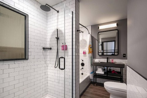 Moxy Nashville Vanderbilt Area - image 11