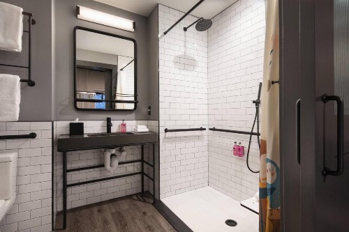 Moxy Nashville Vanderbilt Area - image 19