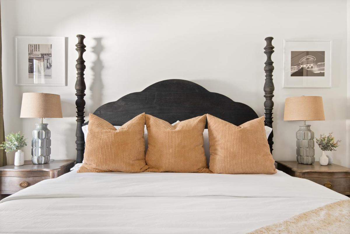 Southbound Stays - Country Cottage - main image