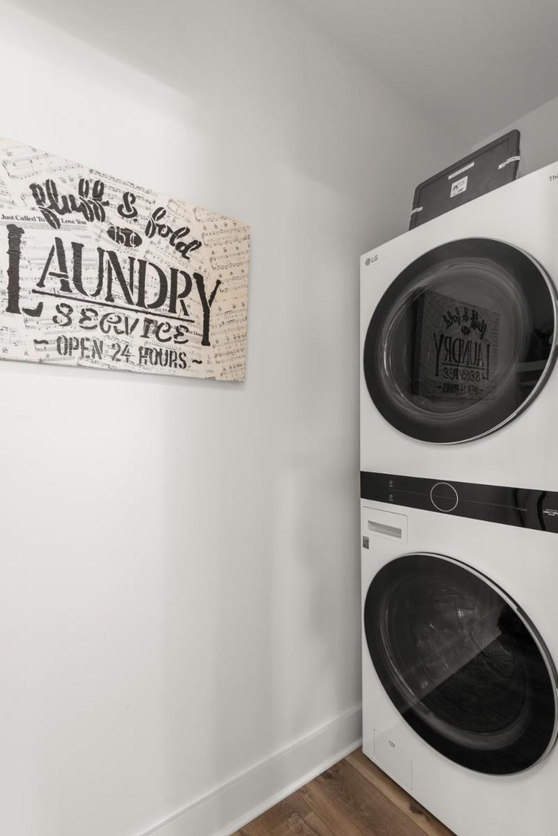 Southbound Stays - Country Cottage - image 7