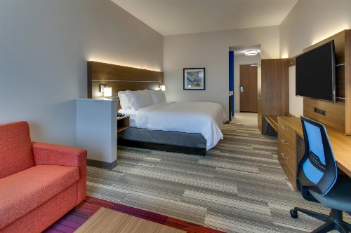 Holiday Inn Express & Suites - Nashville MetroCenter Downtown an IHG Hotel - image 15