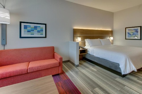 Holiday Inn Express & Suites - Nashville MetroCenter Downtown an IHG Hotel - image 18
