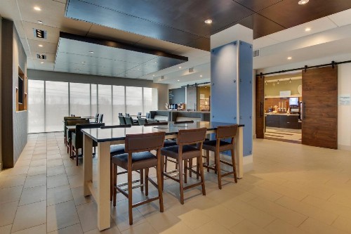 Holiday Inn Express & Suites - Nashville MetroCenter Downtown an IHG Hotel - image 28