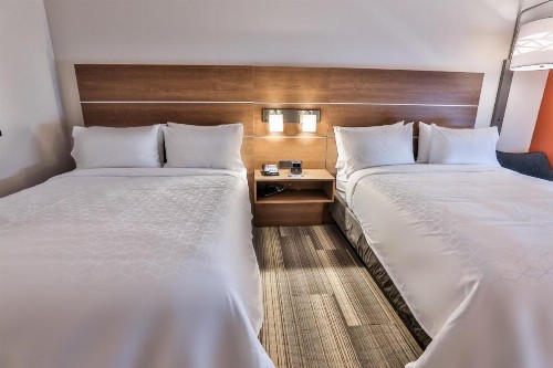 Holiday Inn Express & Suites - Nashville MetroCenter Downtown an IHG Hotel - image 39