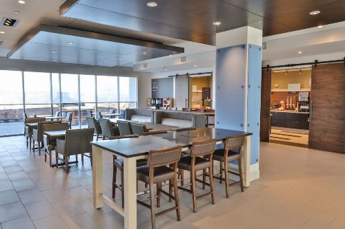 Holiday Inn Express & Suites - Nashville MetroCenter Downtown an IHG Hotel - image 50
