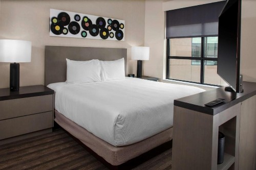 Hyatt House Nashville Downtown SoBro - image 3