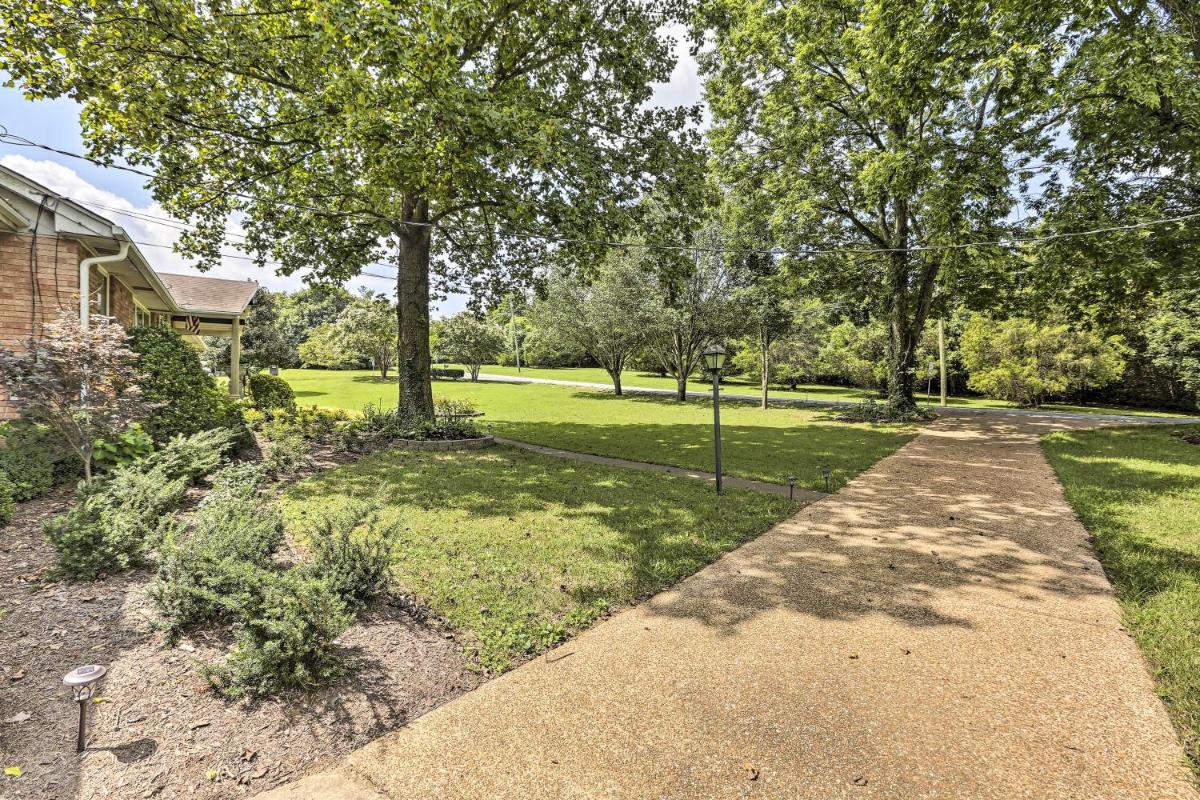 Nashville Apt with Patio 3 Mi to Grand Ole Opry - image 7