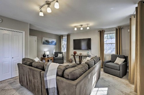 Updated Home with Patio and Yard - Walk to Music Row! - image 8