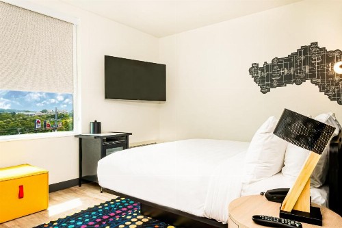 Aloft Knoxville West - image 9