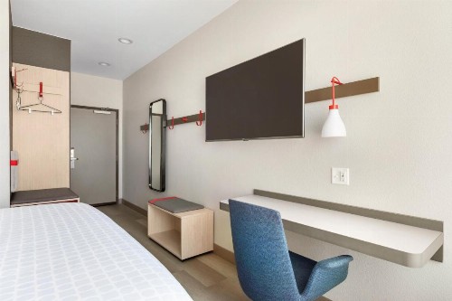 avid hotels - Nashville Airport an IHG Hotel - image 25