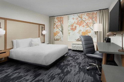 Fairfield Inn & Suites Nashville Near Vanderbilt - image 5