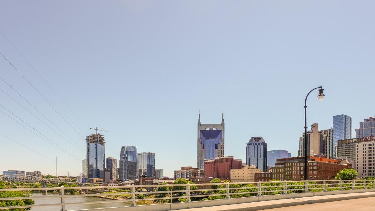 Frontdesk I Olympus at Midtown Nashville - image 7