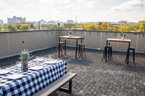 Cozy & Convenient 1 BR Apt! Minutes to Downtown! - image 11