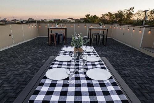 Cozy & Convenient 1 BR Apt! Minutes to Downtown! - image 3