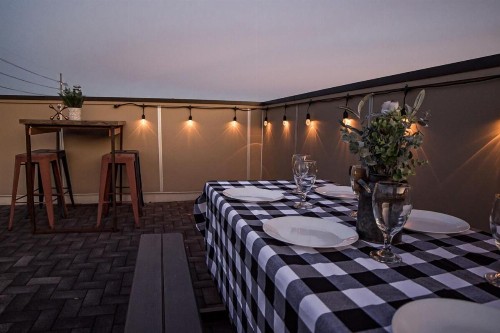 Modern 1 BR Apartment! Quick Uber to Downtown! - image 14