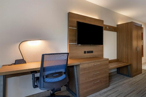 Holiday Inn Express Hotel and Suites Natchitoches an IHG Hotel - image 2