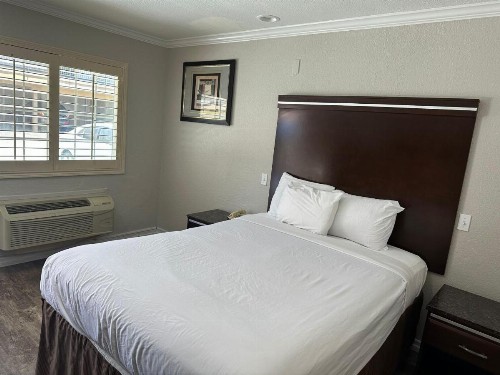 Rodeway Inn National City San Diego South - image 13