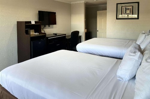 Rodeway Inn National City San Diego South - image 2