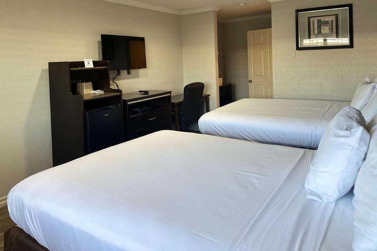 Rodeway Inn National City San Diego South - image 4