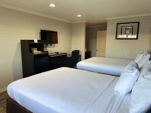 Rodeway Inn National City San Diego South - image 6